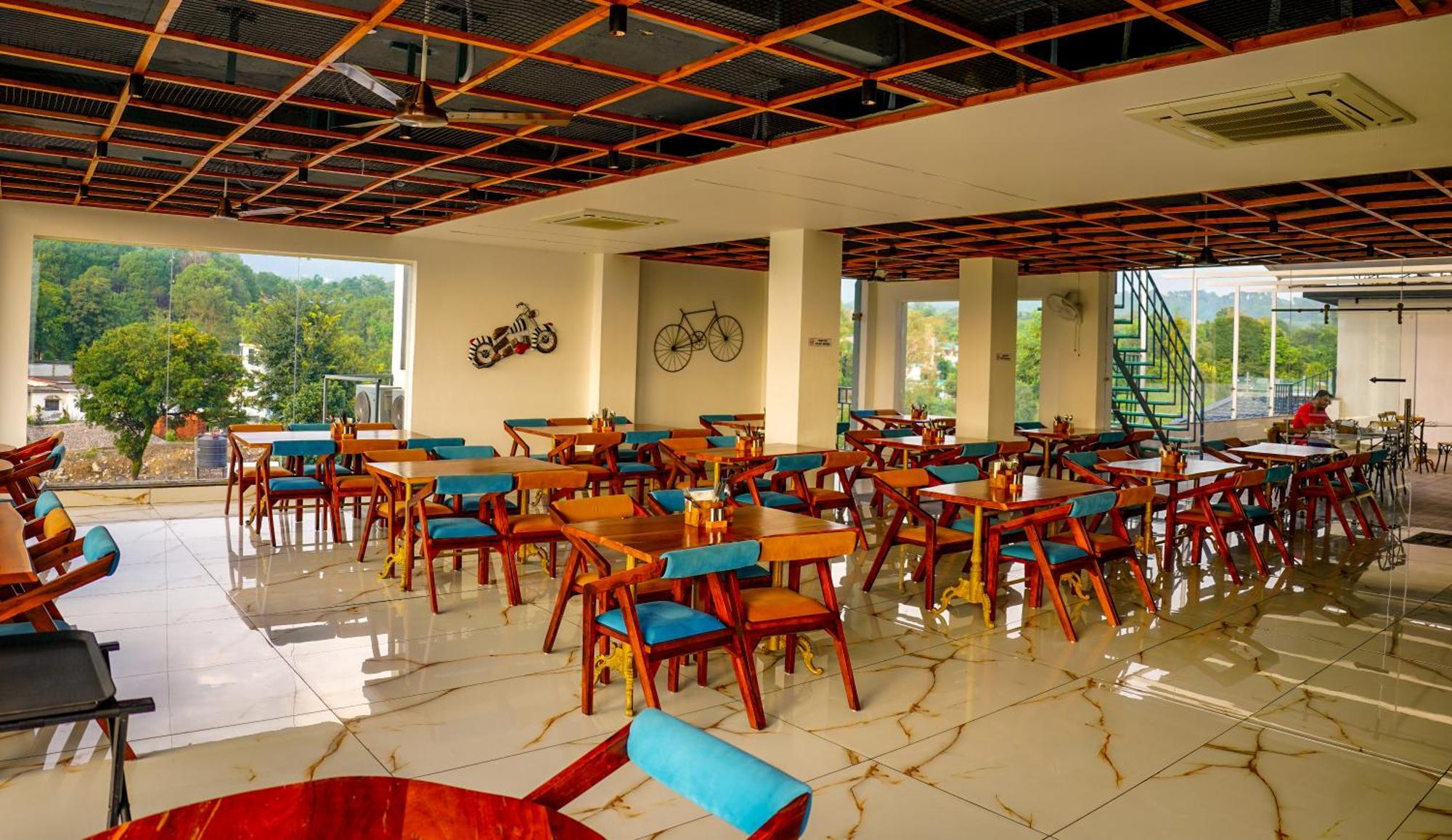Aachman River And Valley View Resort Dharamshala - A Riverside Resort With Balcony View Экстерьер фото
